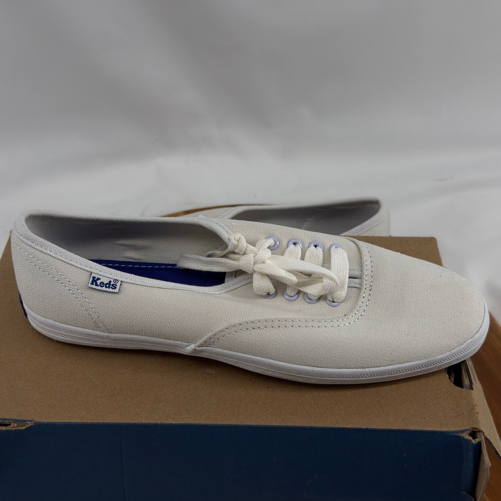 Vintage Keds Champion Women 8.5 M White Canvas Sneakers Blue Label w Box